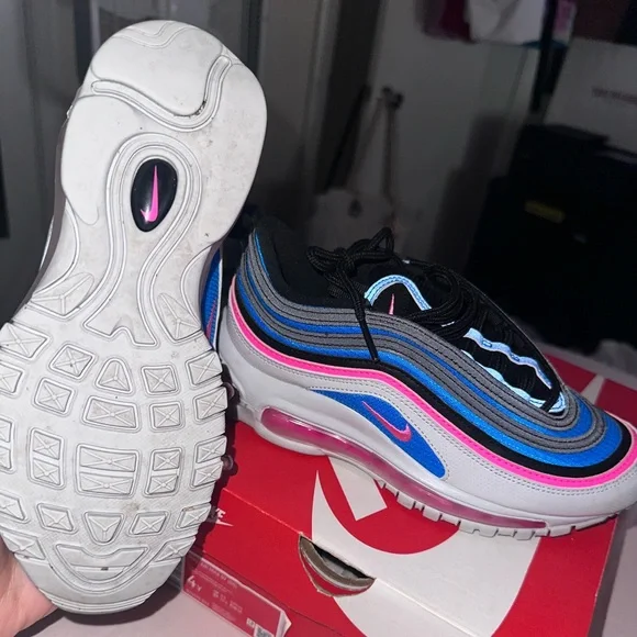 Nike Air Max - Picture 3 of 3